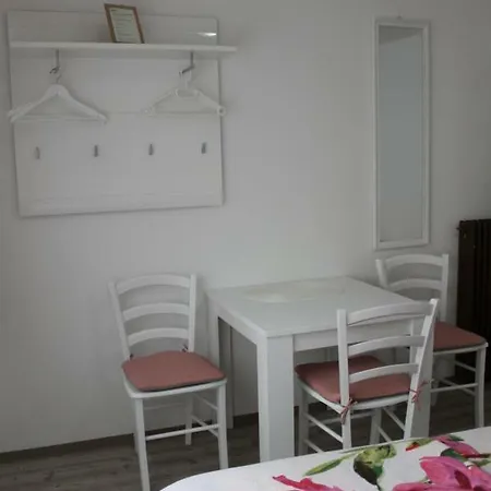 Rooms Jurca Postojna Exterior photo